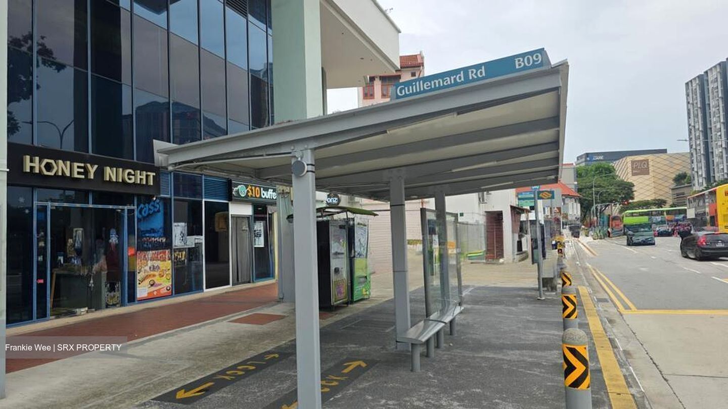 Guillemard Road (D14), Retail #611010421